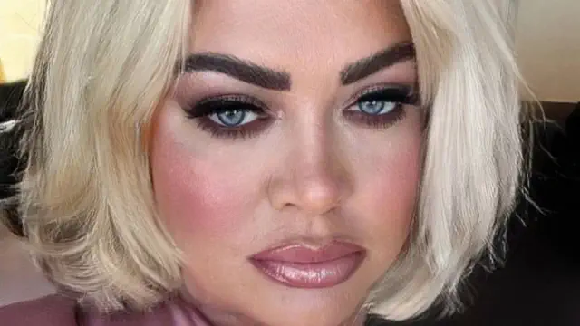 Gemma Collins reveals her transformed appearance following her weight loss confession. 2488
